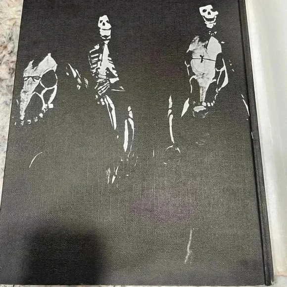 The Movie Treasury HORROR MOVIES Tales of Terror in the Cinema Alan G - Picture 15 of 15